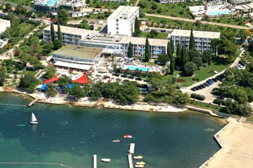 Готель ZORNA