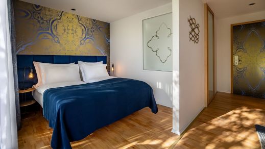 Single comfort room