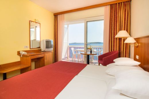 Premier single room