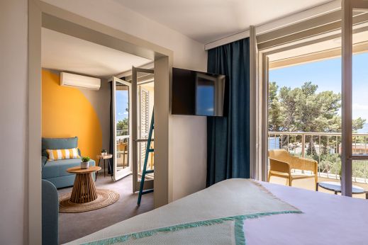 Room for 2+2